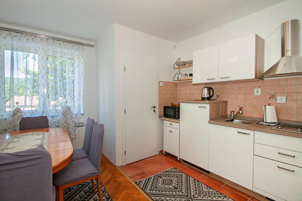 Apartman Plitvice Happy Home Plitvicka Jezera Exterior photo